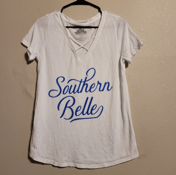 Southern Belle Graphic Tee Size Large - Picture 1 of 7